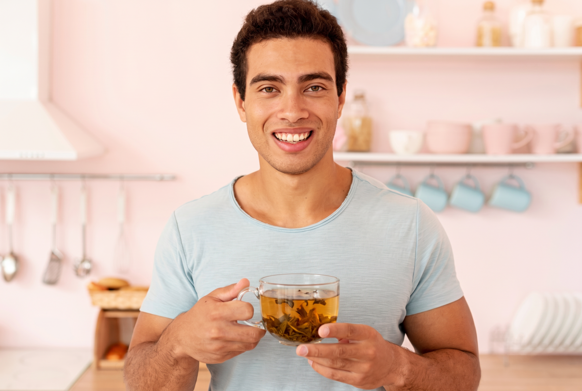 does tea dehydrate you?